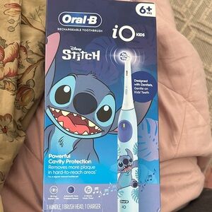Oral-B iO Kids Rechargeable Toothbrush - Blue